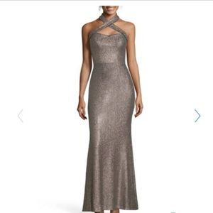 Women’s gown size 4